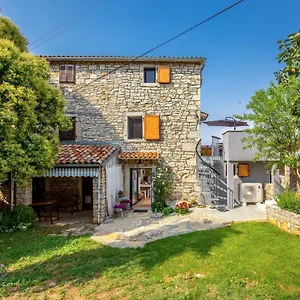 Apartment Li, Tar-Vabriga