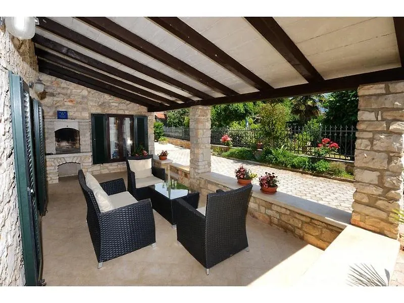 Villa Dina Tar-Vabriga 0*,